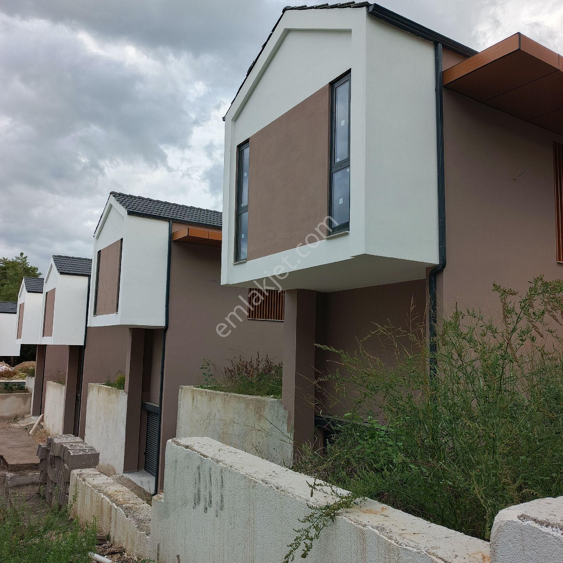 Satılık Müstakil Lüks Villa, Özel Havuzlu , Butik Site İçinde - Görsel 14