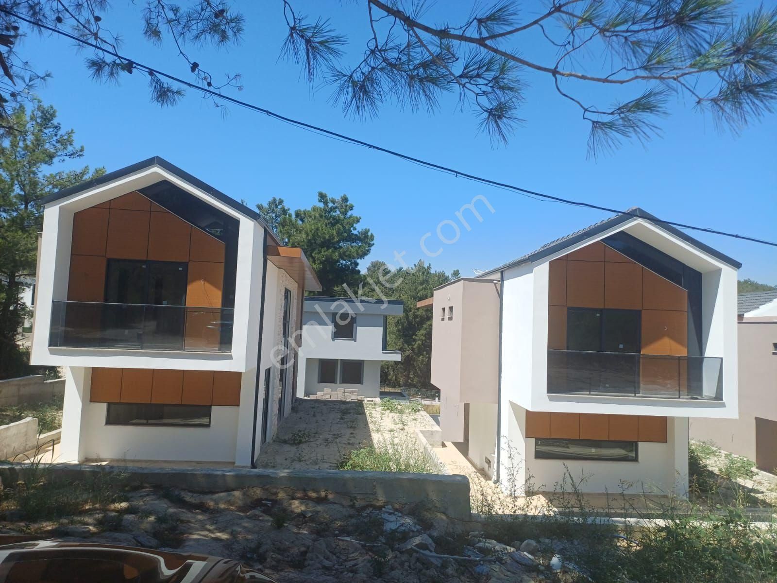 Satılık Müstakil Lüks Villa, Özel Havuzlu , Butik Site İçinde - Görsel 24