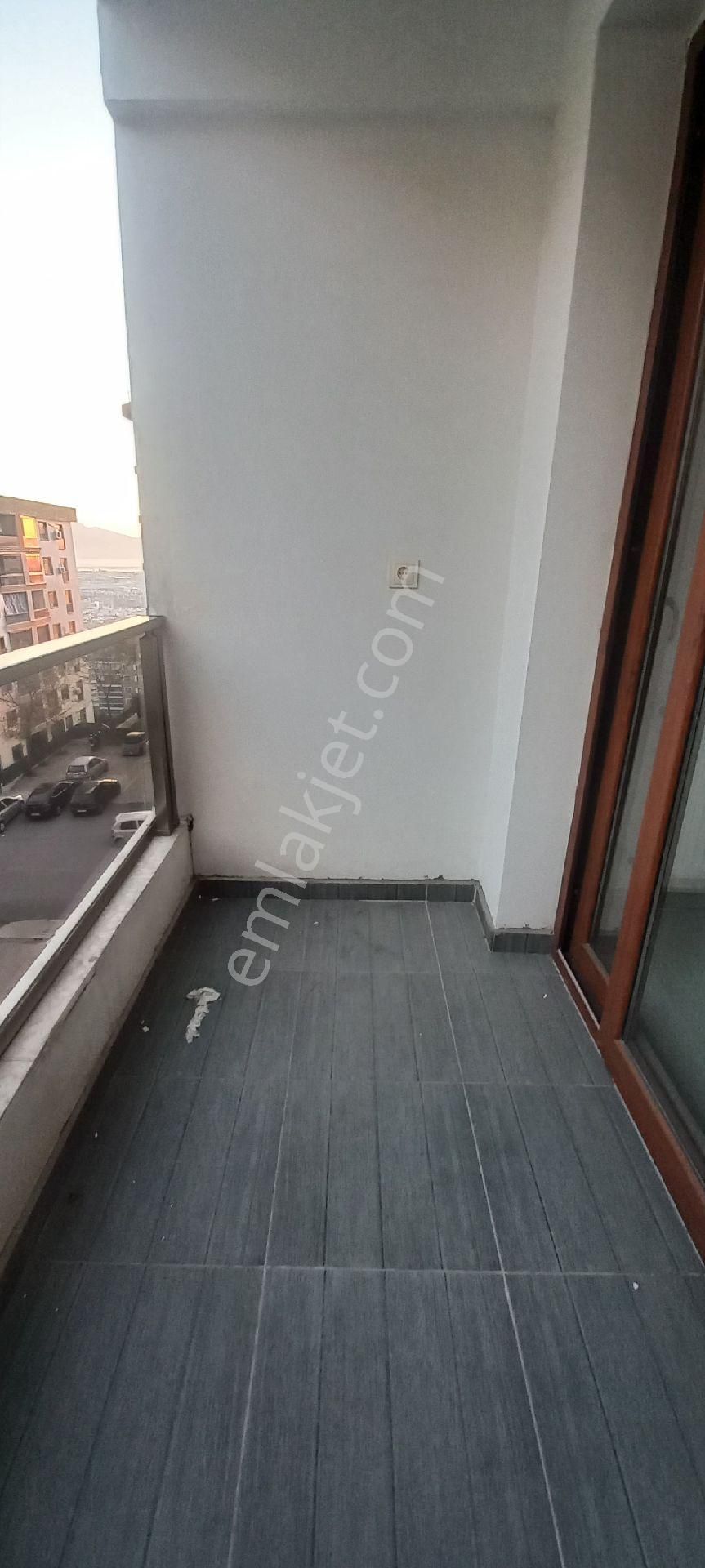 Çiğli Esentepe Mah 7 Yıllık Ebeveyin Banyolu Çift Balkonlu Daire - Görsel 19