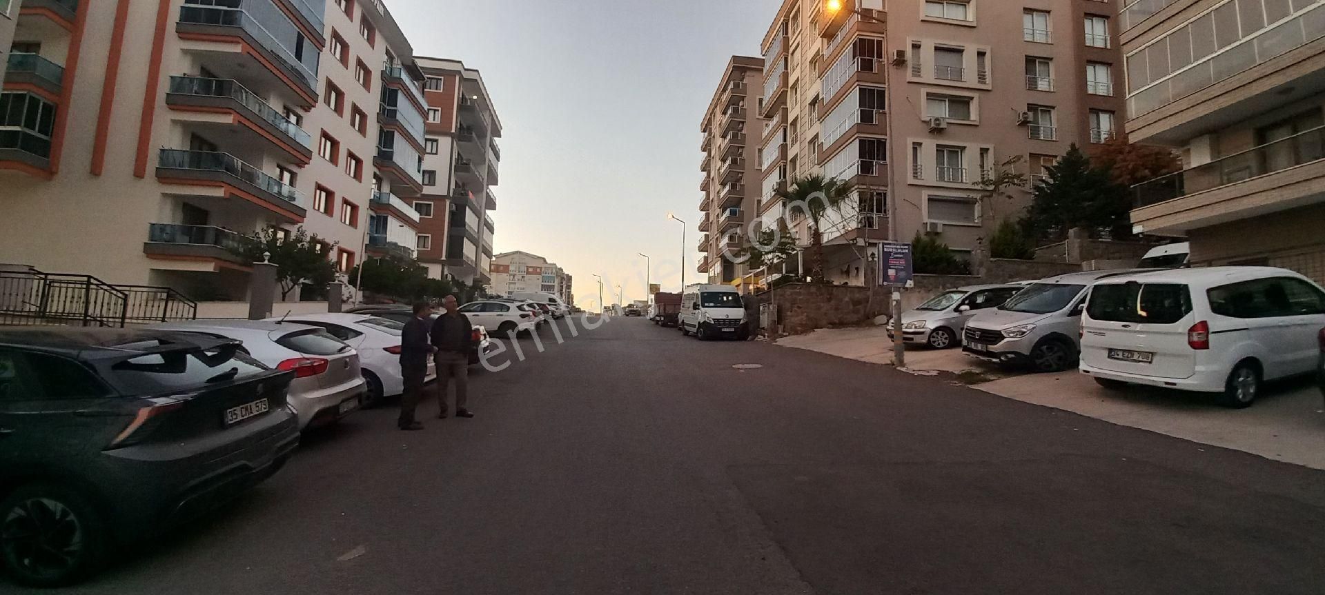 Çiğli Esentepe Mah 7 Yıllık Ebeveyin Banyolu Çift Balkonlu Daire - Görsel 2