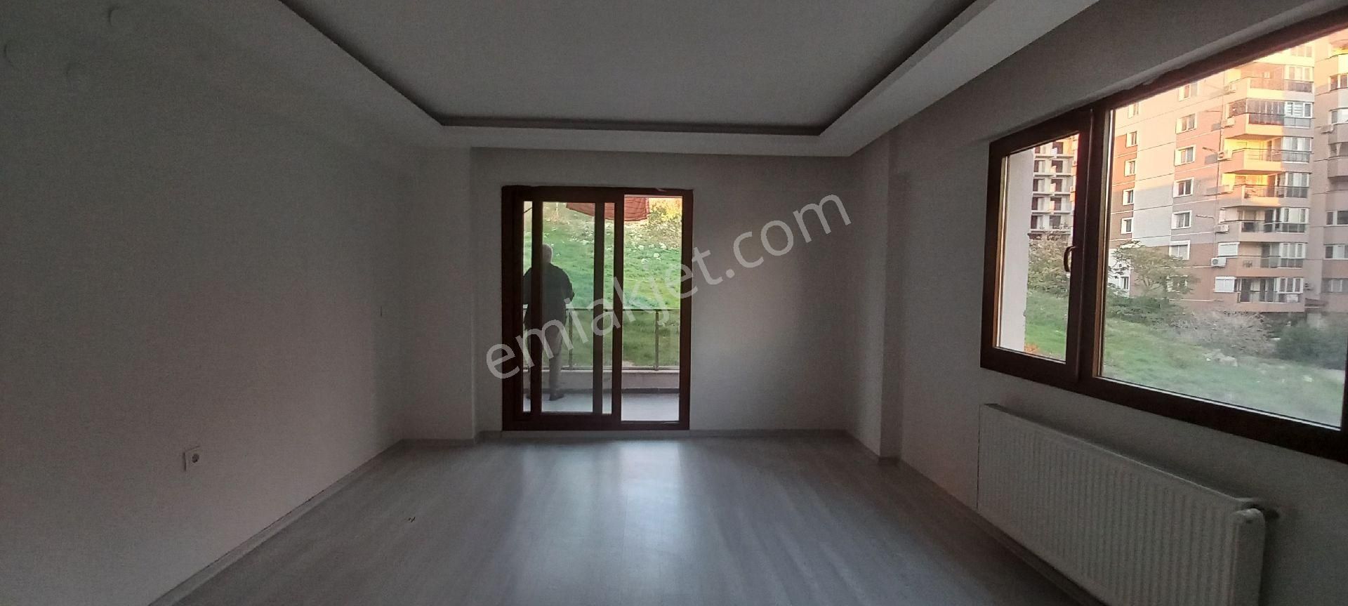 Çiğli Esentepe Mah 7 Yıllık Ebeveyin Banyolu Çift Balkonlu Daire - Görsel 9