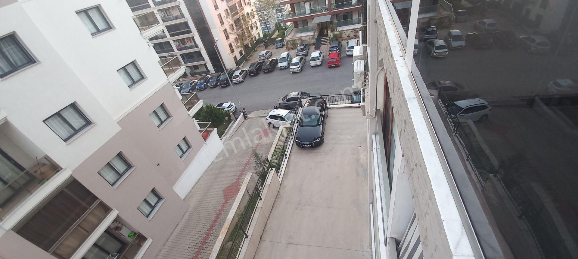 Çiğli Esentepe Mah 7 Yıllık Ebeveyin Banyolu Çift Balkonlu Daire - Görsel 20