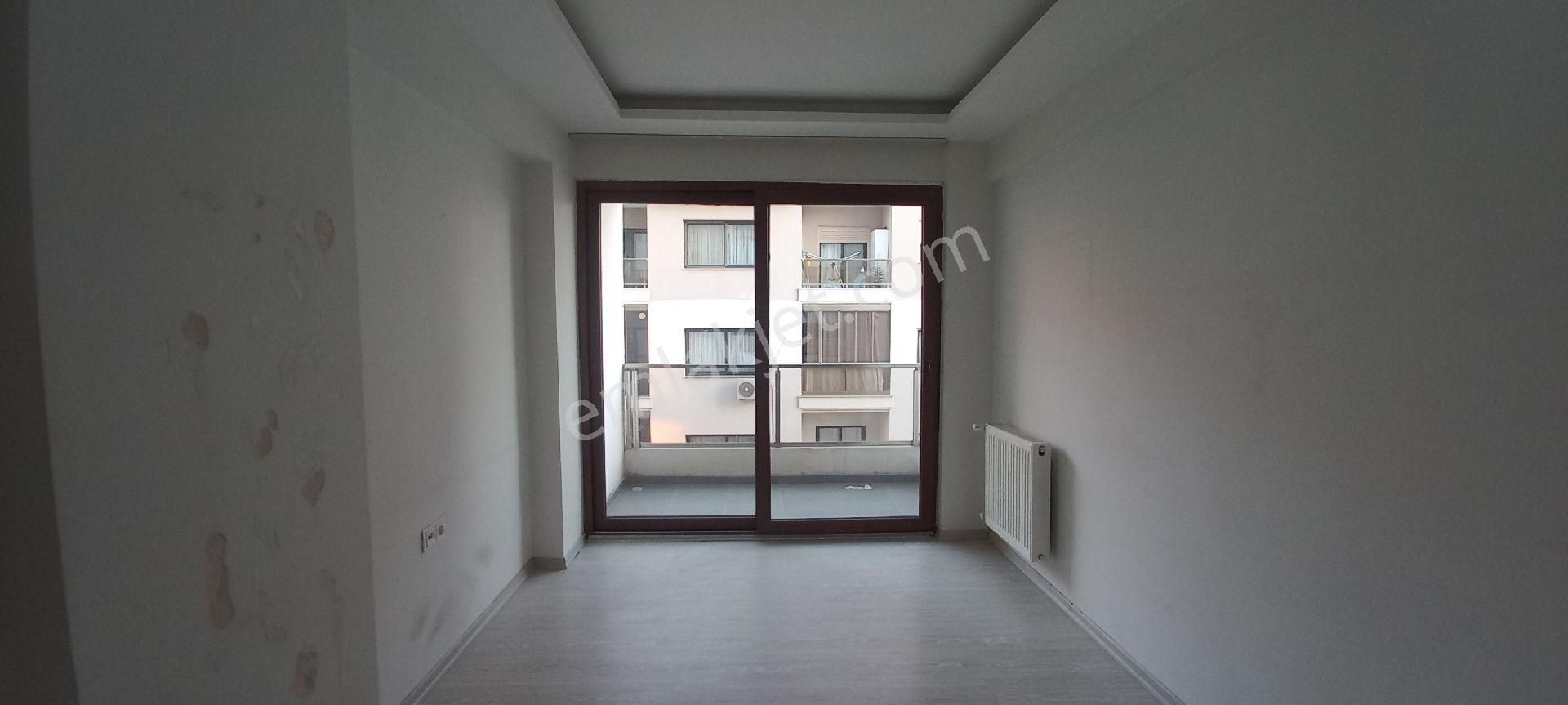 Çiğli Esentepe Mah 7 Yıllık Ebeveyin Banyolu Çift Balkonlu Daire - Görsel 12