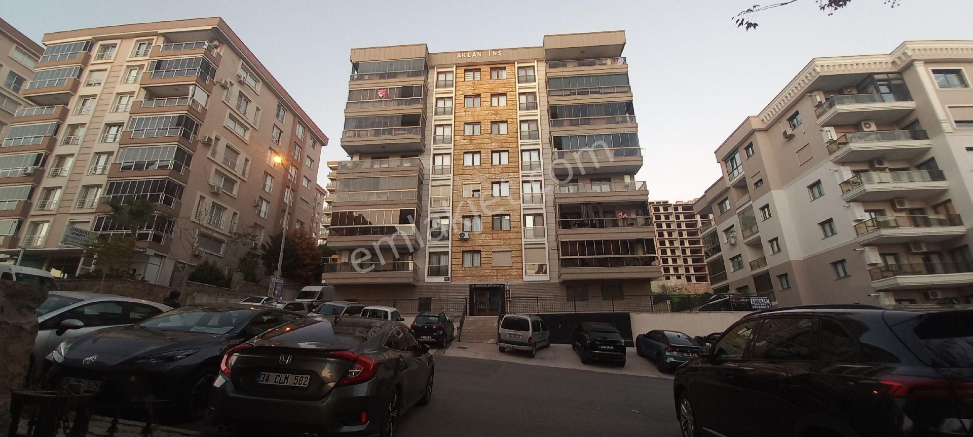 Çiğli Esentepe Mah 7 Yıllık Ebeveyin Banyolu Çift Balkonlu Daire