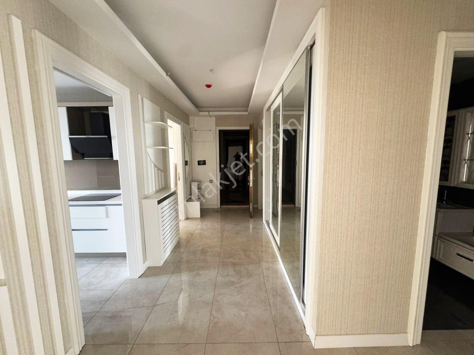 Ovacık'ta Bulvar Cephesile Ayrıcalıklı Modern Dizayn 3.5+1 - Görsel 24