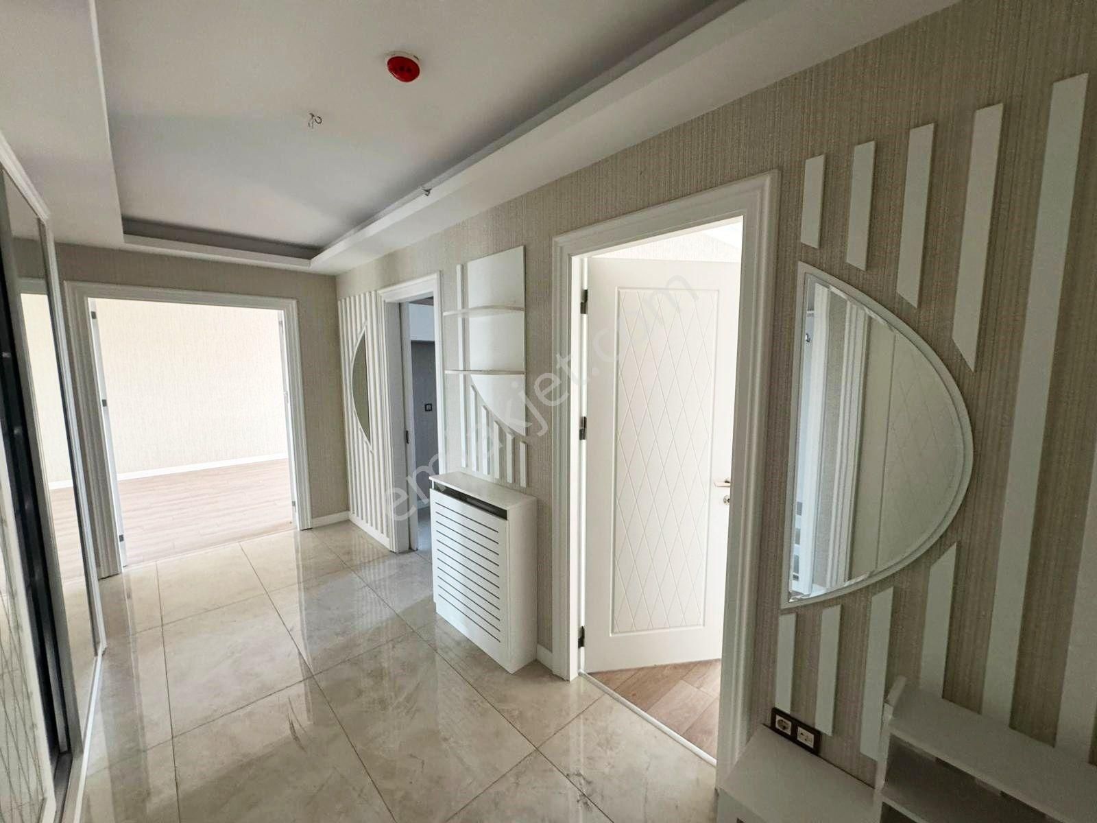 Ovacık'ta Bulvar Cephesile Ayrıcalıklı Modern Dizayn 3.5+1 - Görsel 27