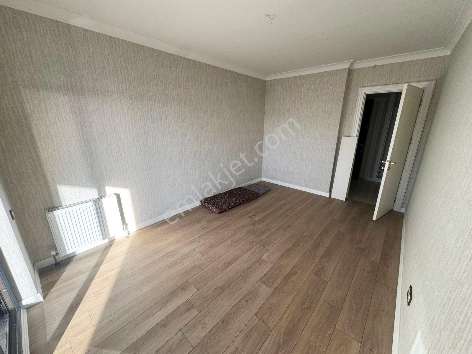 Ovacık'ta Bulvar Cephesile Ayrıcalıklı Modern Dizayn 3.5+1 - Görsel 13