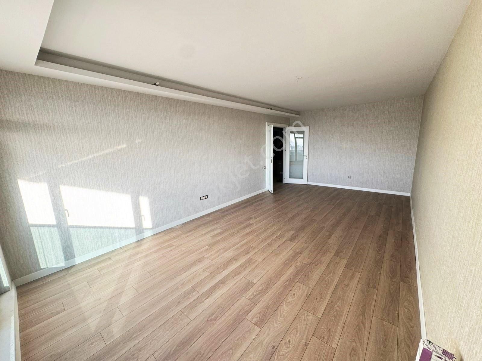 Ovacık'ta Bulvar Cephesile Ayrıcalıklı Modern Dizayn 3.5+1 - Görsel 11