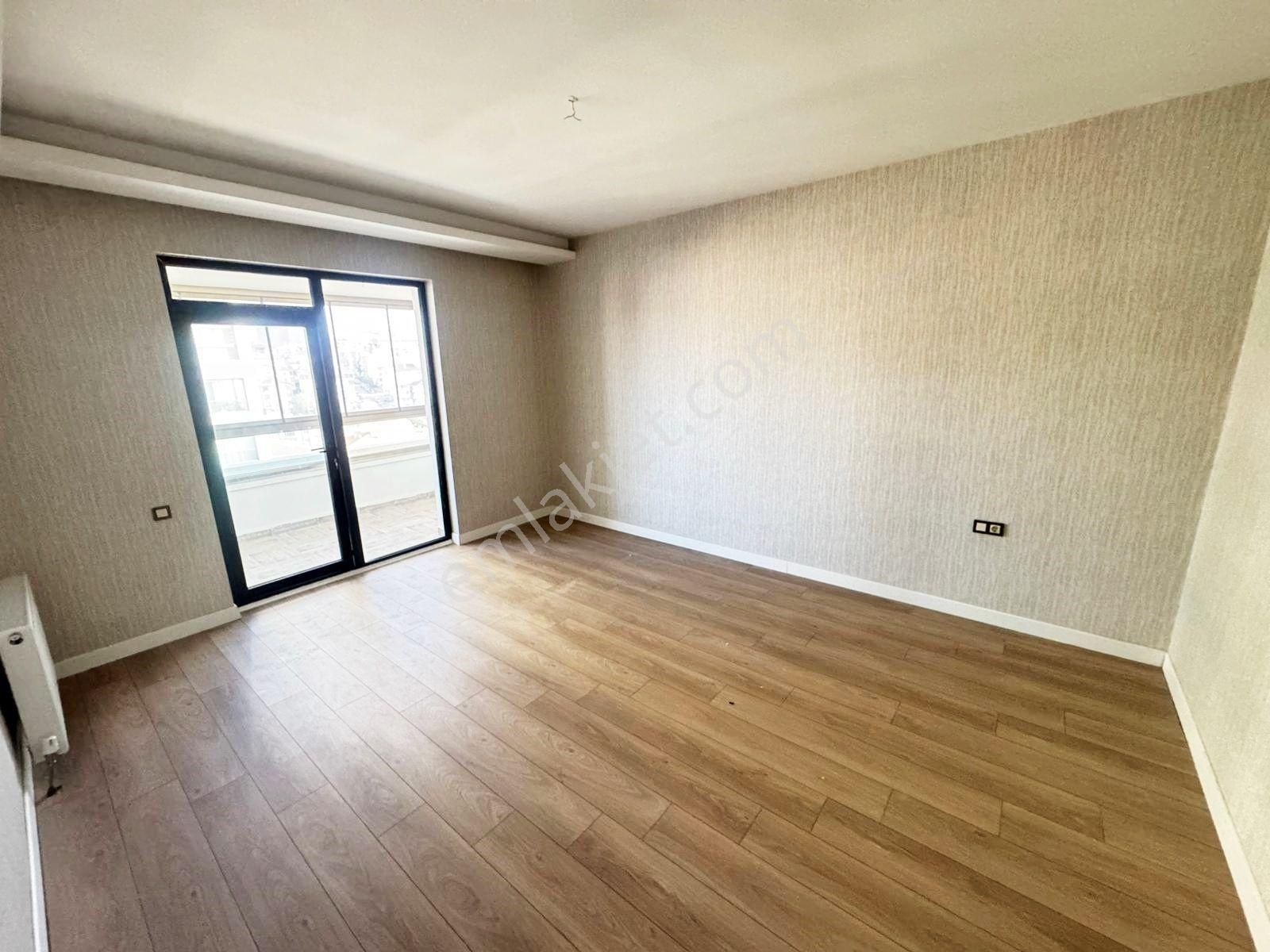 Ovacık'ta Bulvar Cephesile Ayrıcalıklı Modern Dizayn 3.5+1 - Görsel 18