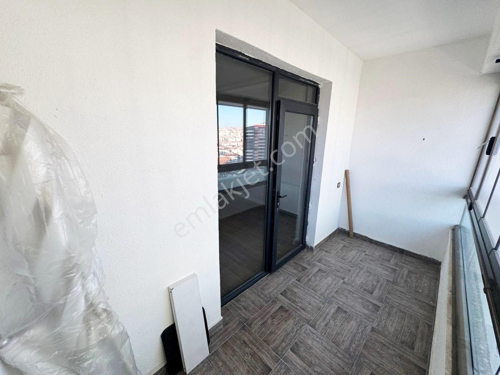 Ovacık'ta Bulvar Cephesile Ayrıcalıklı Modern Dizayn 3.5+1 - Görsel 8