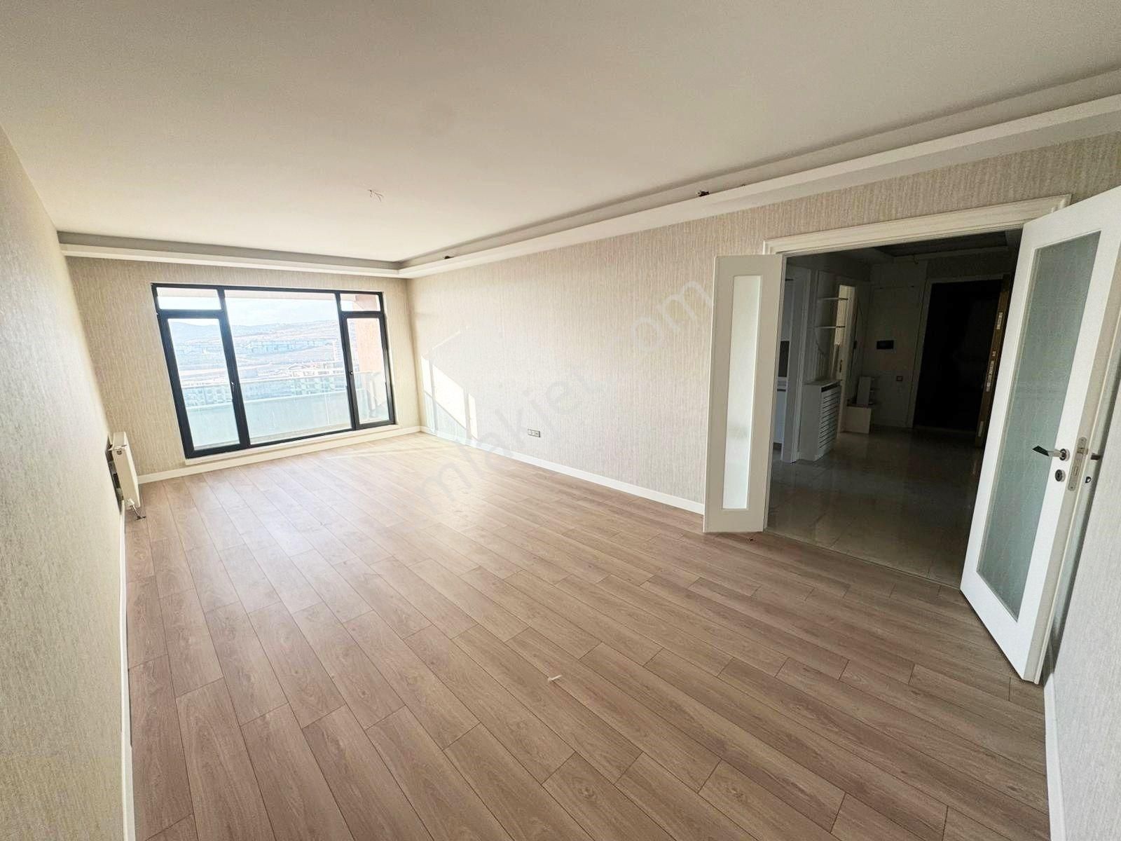 Ovacık'ta Bulvar Cephesile Ayrıcalıklı Modern Dizayn 3.5+1 - Görsel 10