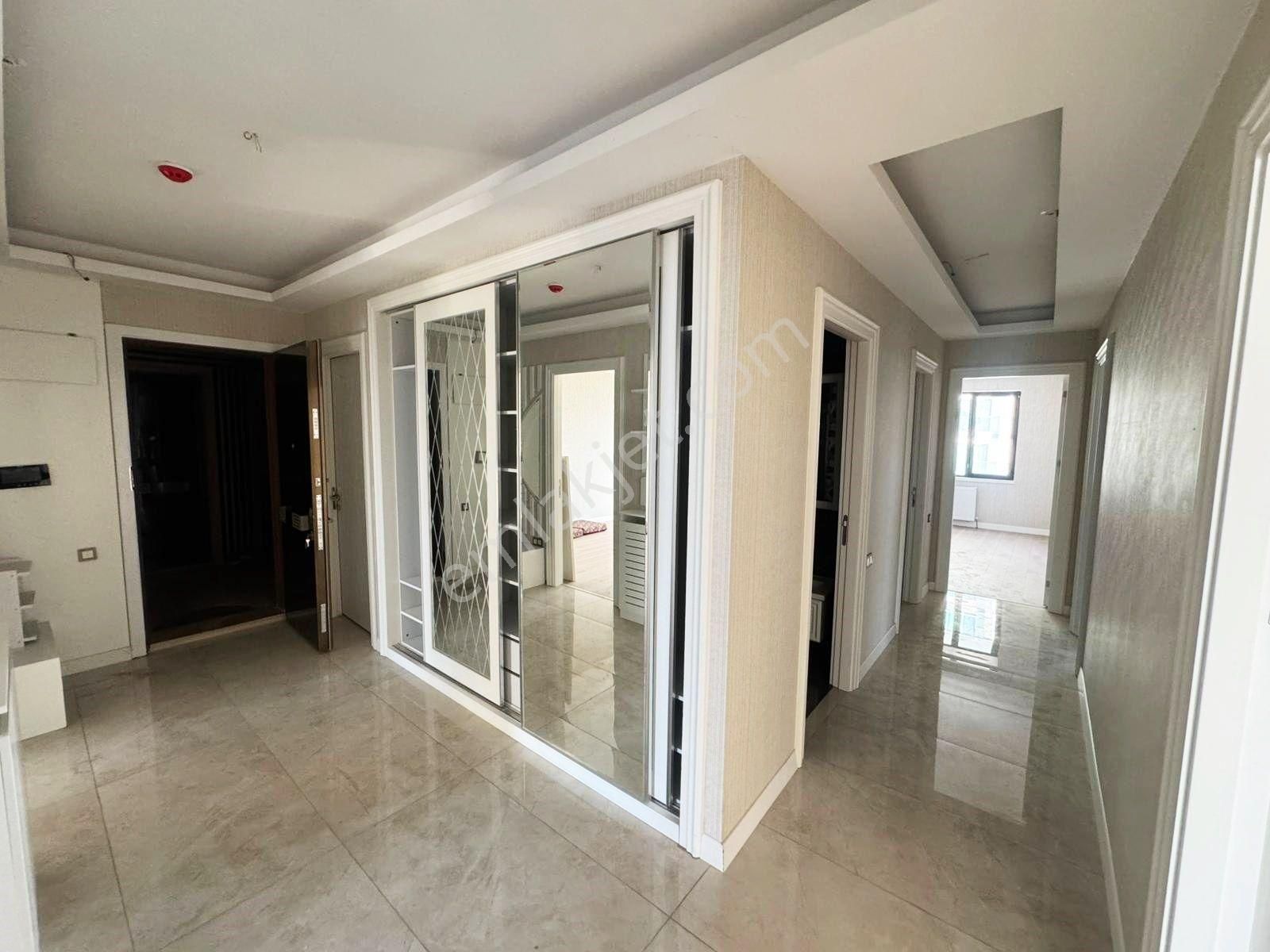 Ovacık'ta Bulvar Cephesile Ayrıcalıklı Modern Dizayn 3.5+1 - Görsel 26