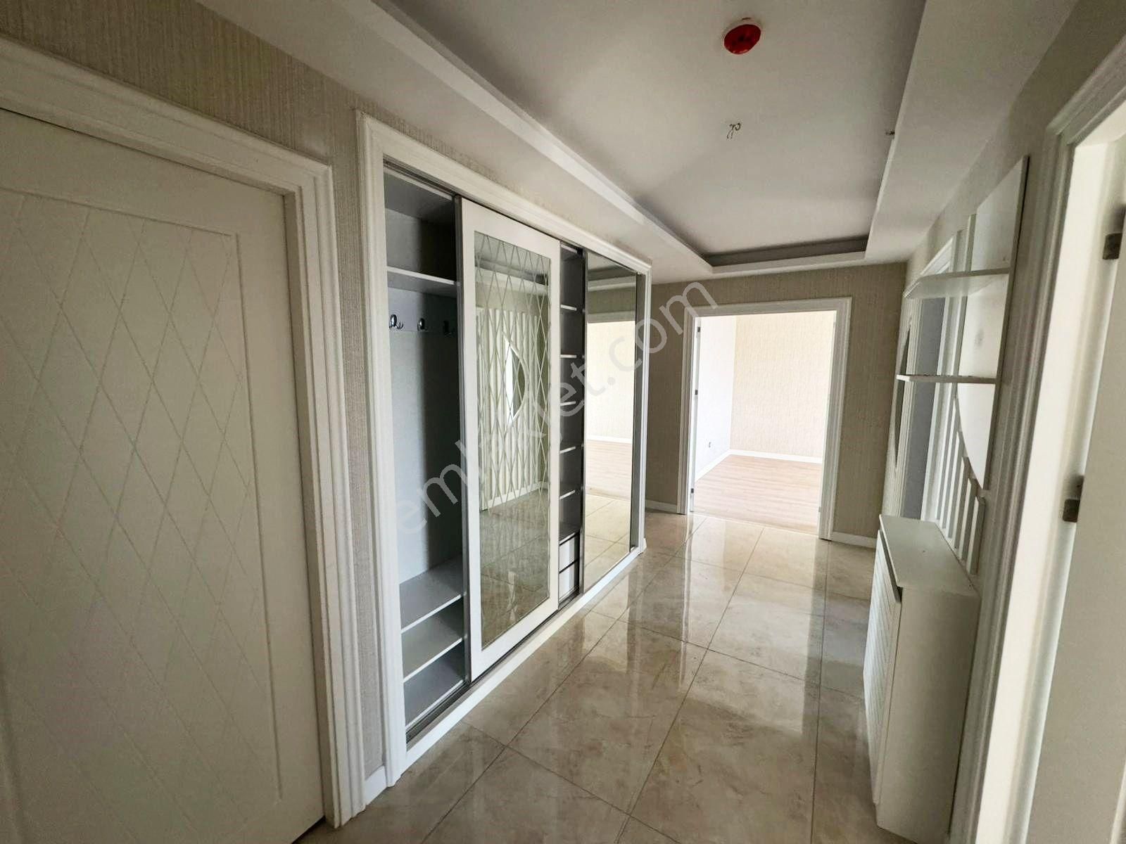 Ovacık'ta Bulvar Cephesile Ayrıcalıklı Modern Dizayn 3.5+1 - Görsel 25