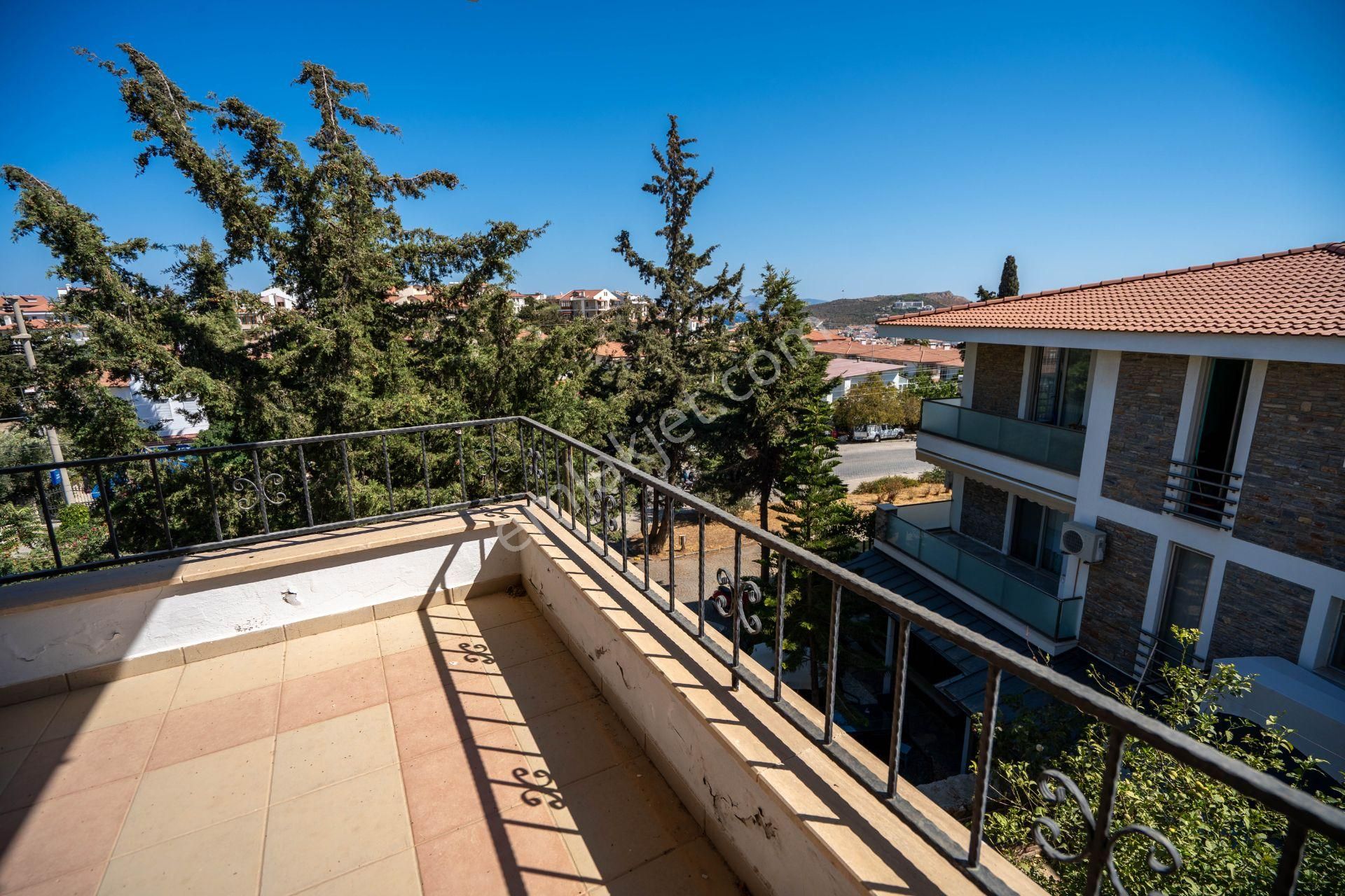 Datça Merkezde Satılık Deniz Gören Müstakil 3+1tripleks 180m2 Villa - Görsel 19