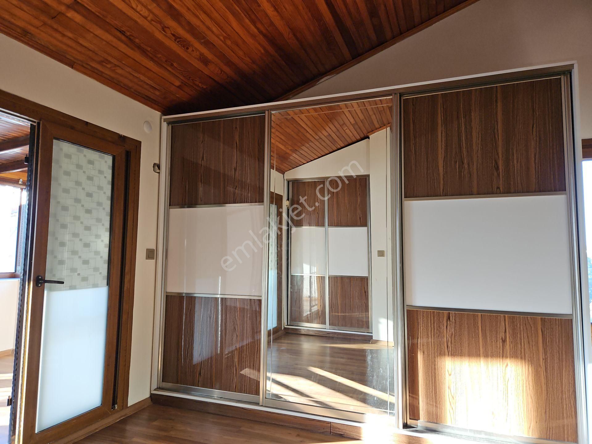 Çiğli Yurtkent Sitesinde Fırsat Tripleks Villa !!! - Görsel 18