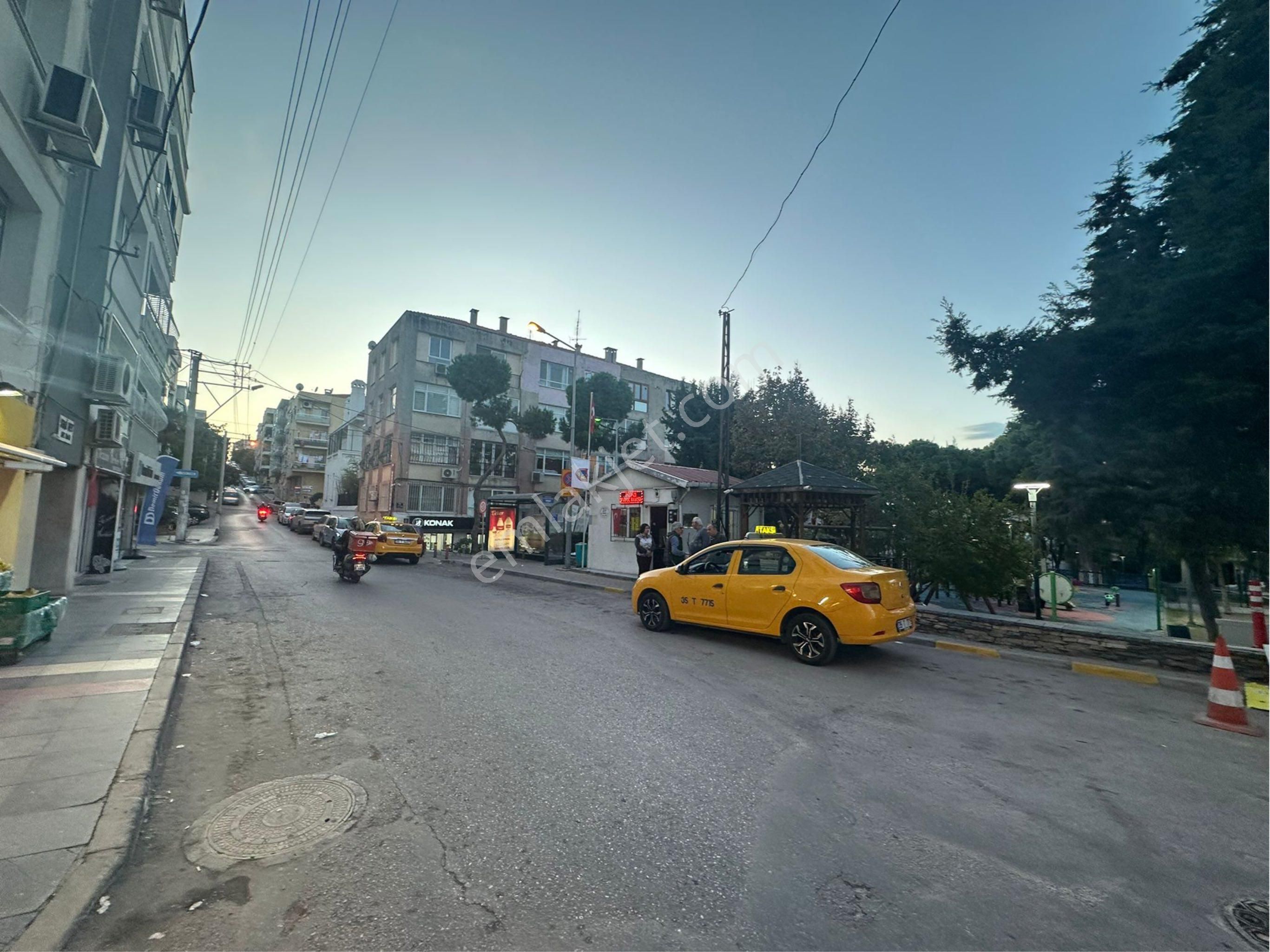 Hatay Behçet Uz Parkı Yanında 2+1 95m2 Arakat Temiz Bakımlı Köşe Daire - Görsel 18