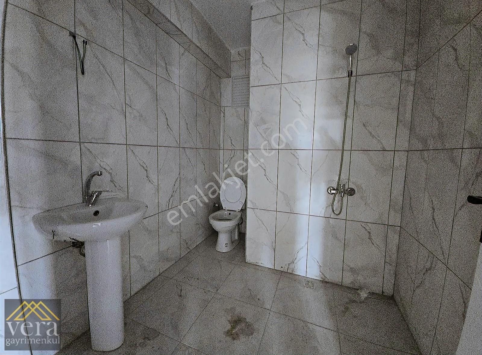 Karapürçek'de Ara Kat Ön Cephe Sıfır Kiralık 3+1 Daire - Görsel 14