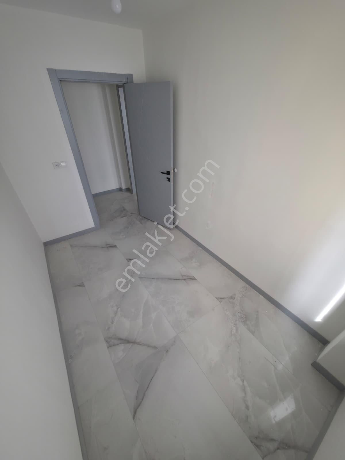 Özmecaz'dan Lozan Cad. Mevki 2+1 Balkonlu Sıfır Apart - Görsel 7