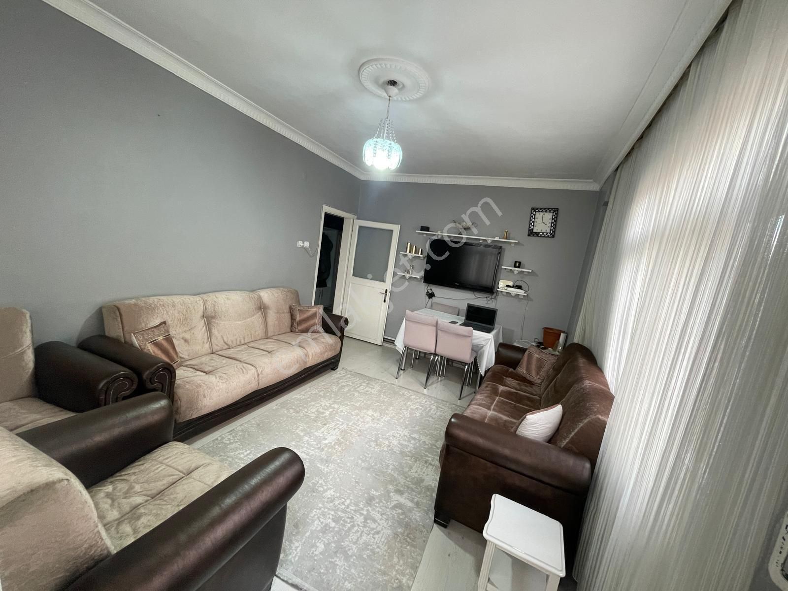 İstanbul Esenler Oruç Reis Mahallesinde 2+1 Satılık Daire