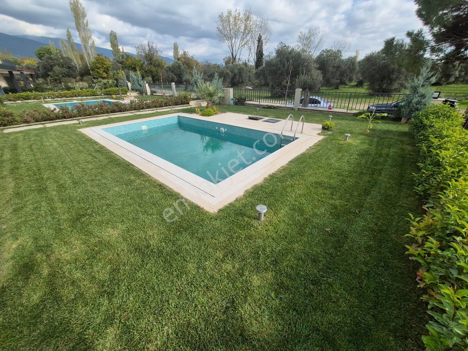 Poyraz Gayrimenkul'den Güre'de Satılık Ultra Lüks Tek Müstakil Villa - Görsel 4