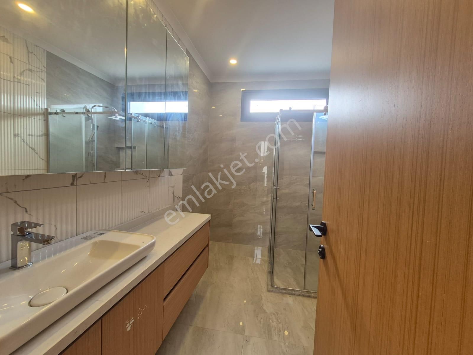 Poyraz Gayrimenkul'den Güre'de Satılık Ultra Lüks Tek Müstakil Villa - Görsel 30