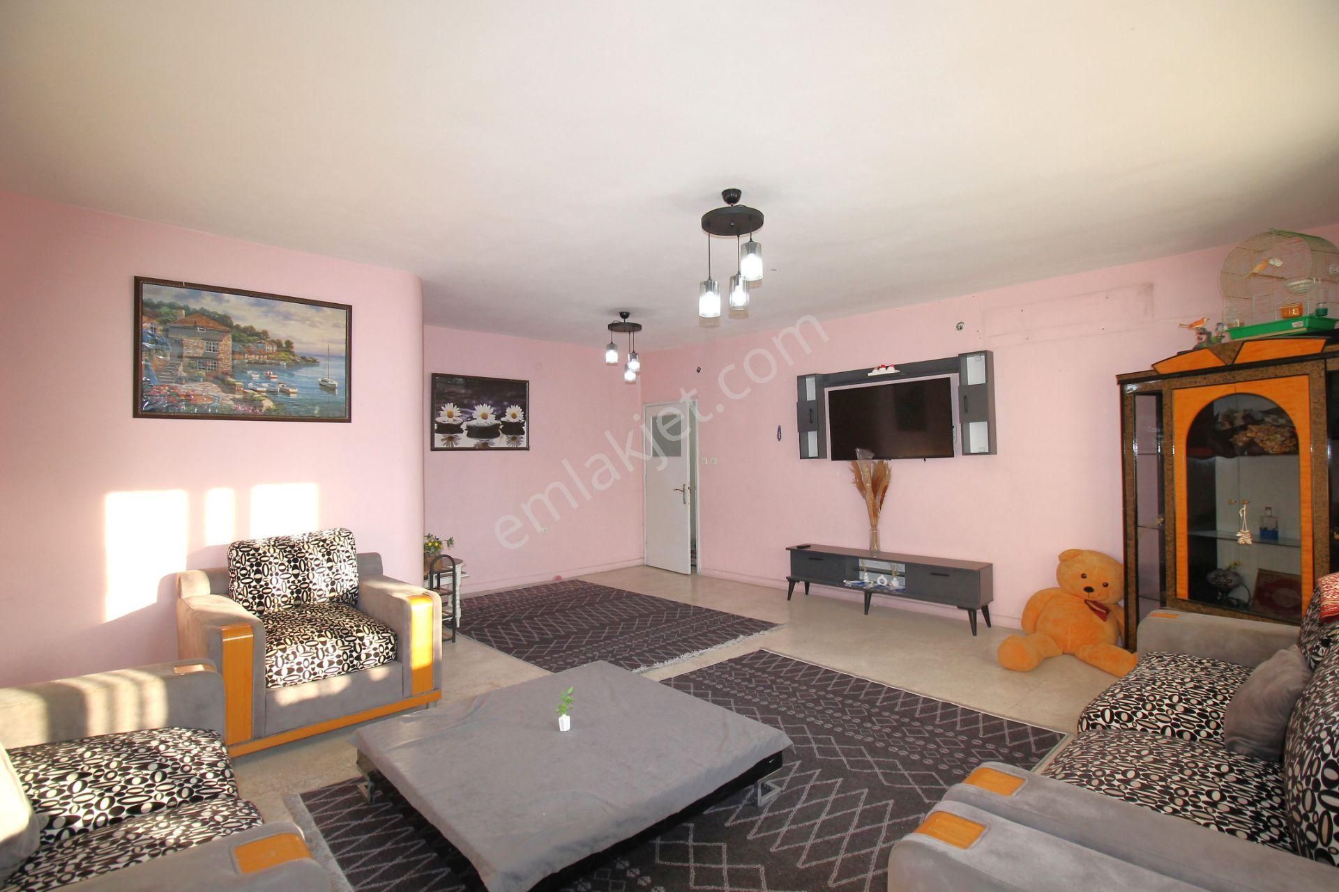 Retro’dan Vipol Civarı Site İçi Dokunuşlarınızla Tarz Yaratacağınız Geniş 3+1 - Görsel 8