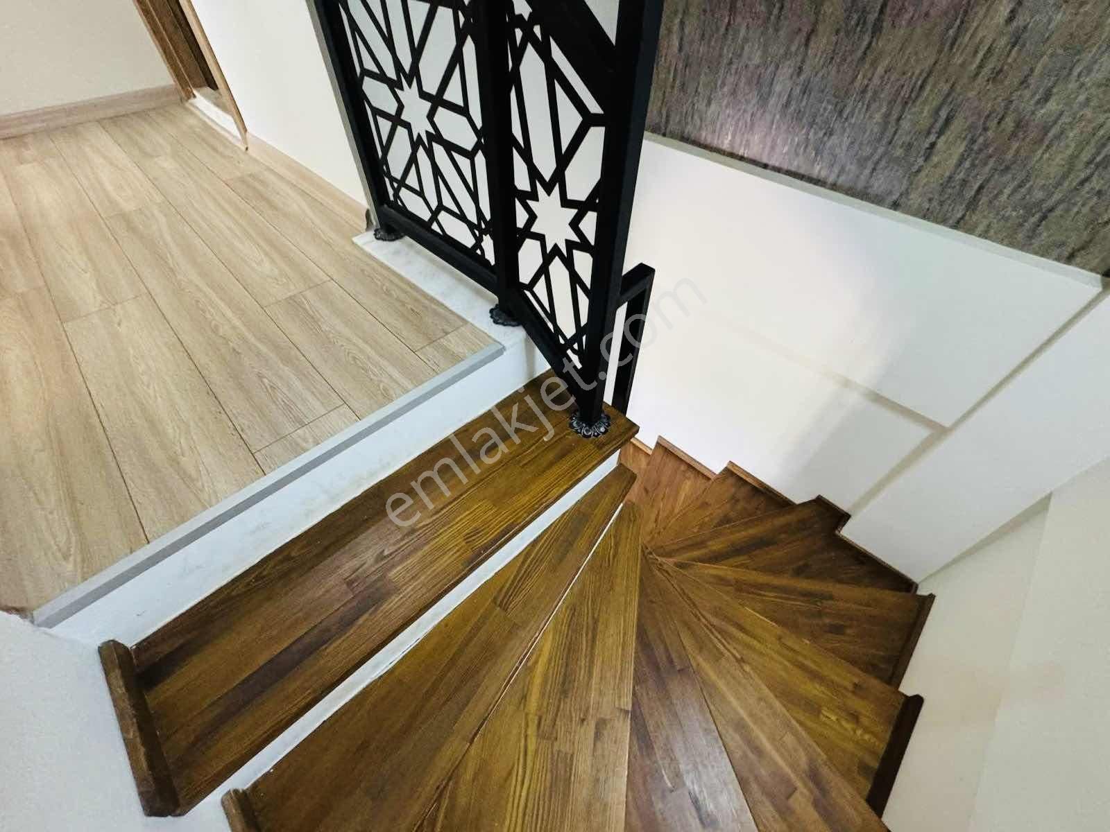 Kuşadası Davutlarda Butik Sitede Eşyalı Satılık 2+1 Villa - Görsel 6