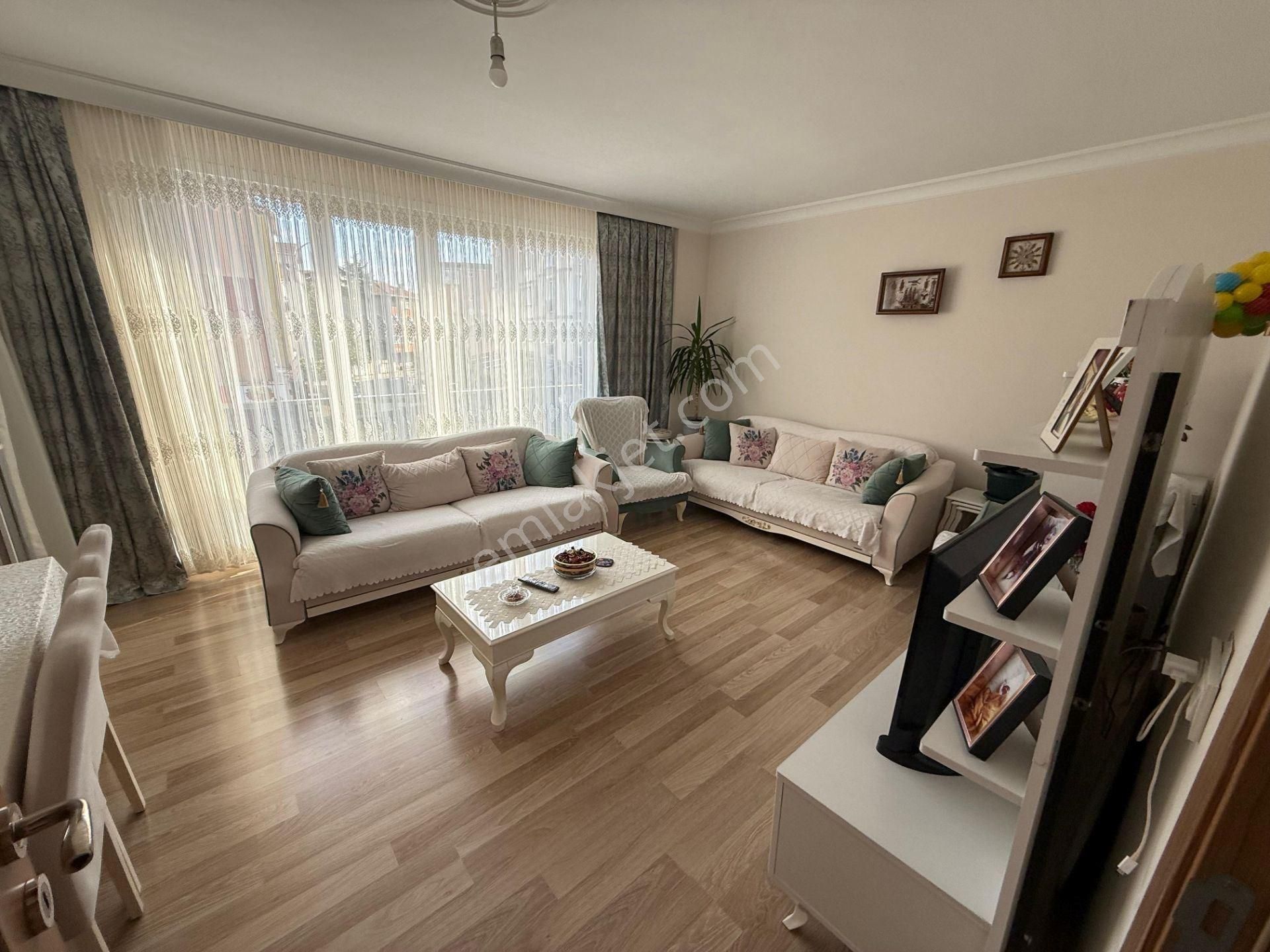 Yatırım Değeri Yüksek İskanlı Kapalı/açık Otoparkl Kiracılı 2+1 Satılık - Görsel 3