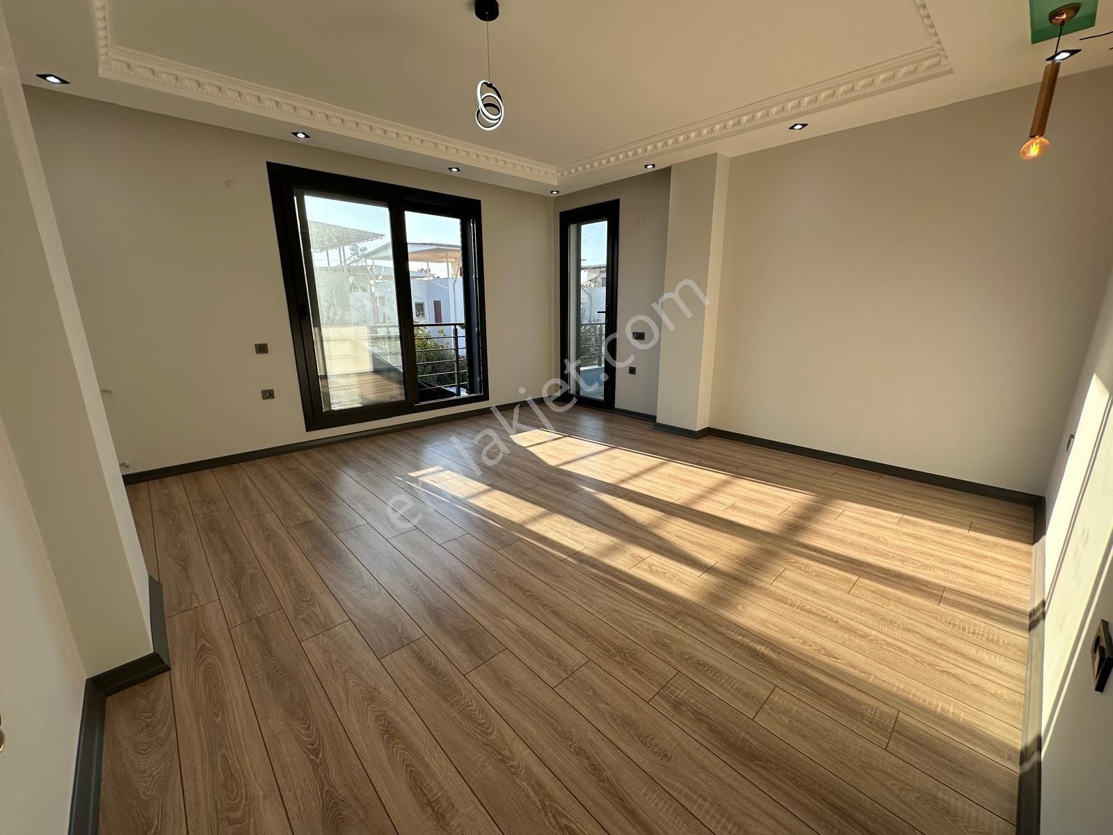 Didim Merkezde Tam Müstakil Havuzlu Villa - Görsel 25