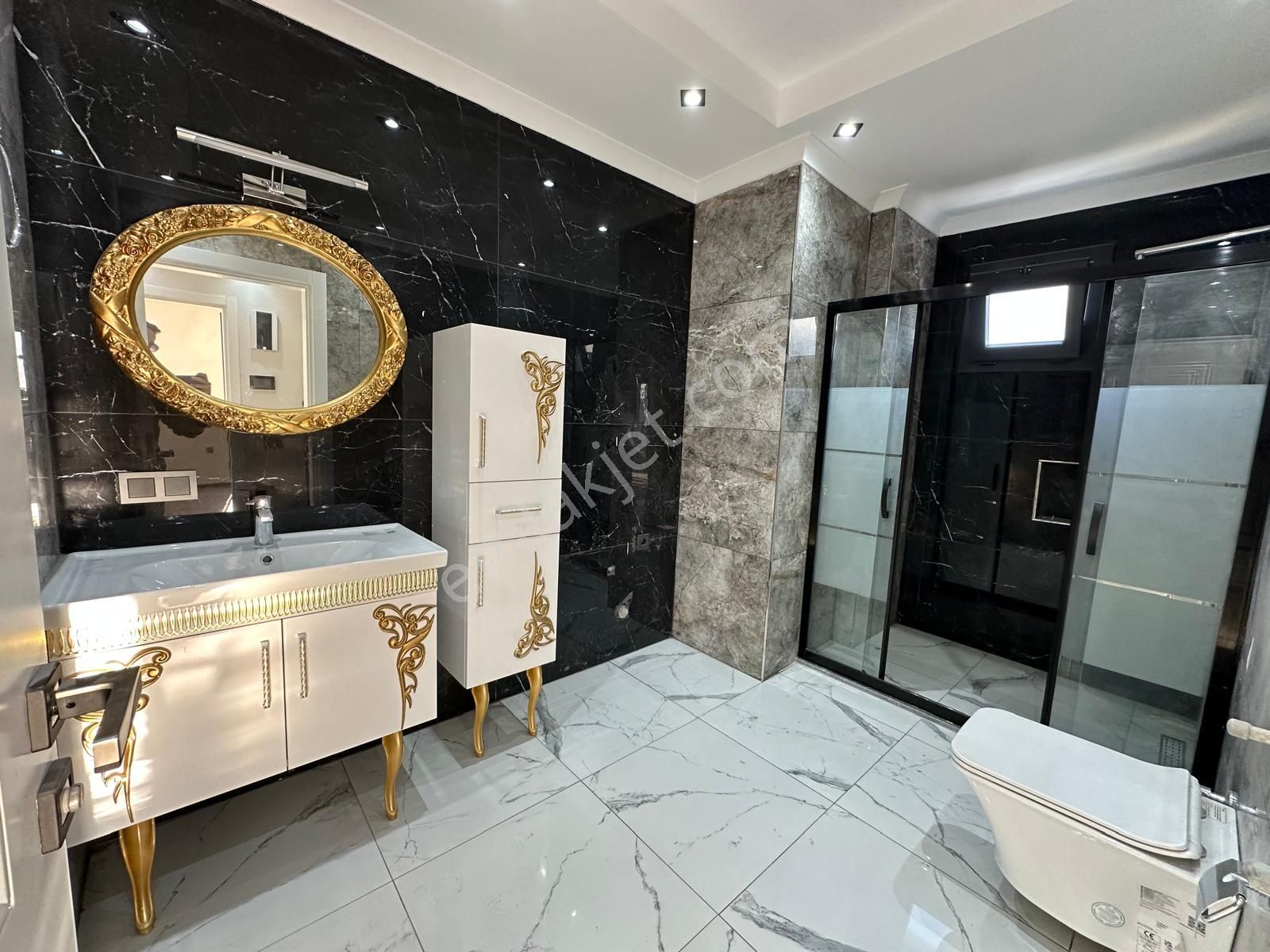 Didim Merkezde Tam Müstakil Havuzlu Villa - Görsel 16