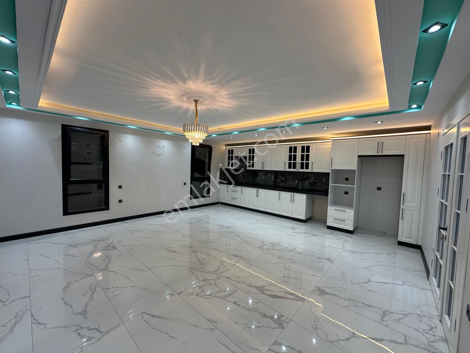 Didim Merkezde Tam Müstakil Havuzlu Villa - Görsel 3