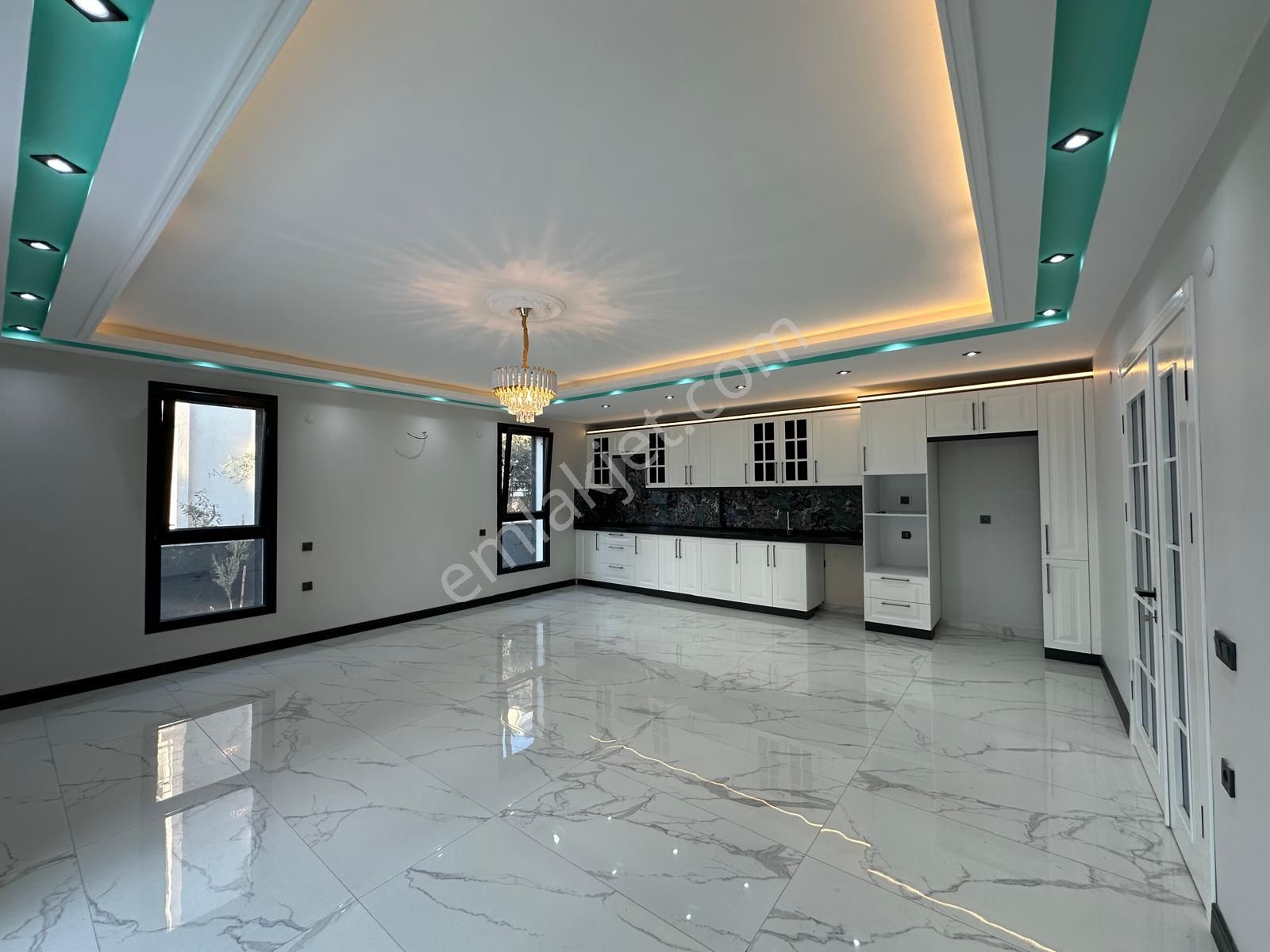 Didim Merkezde Tam Müstakil Havuzlu Villa - Görsel 8