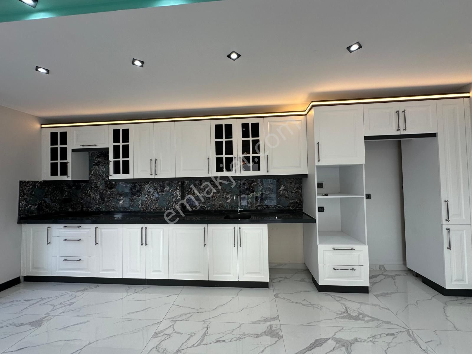 Didim Merkezde Tam Müstakil Havuzlu Villa - Görsel 5