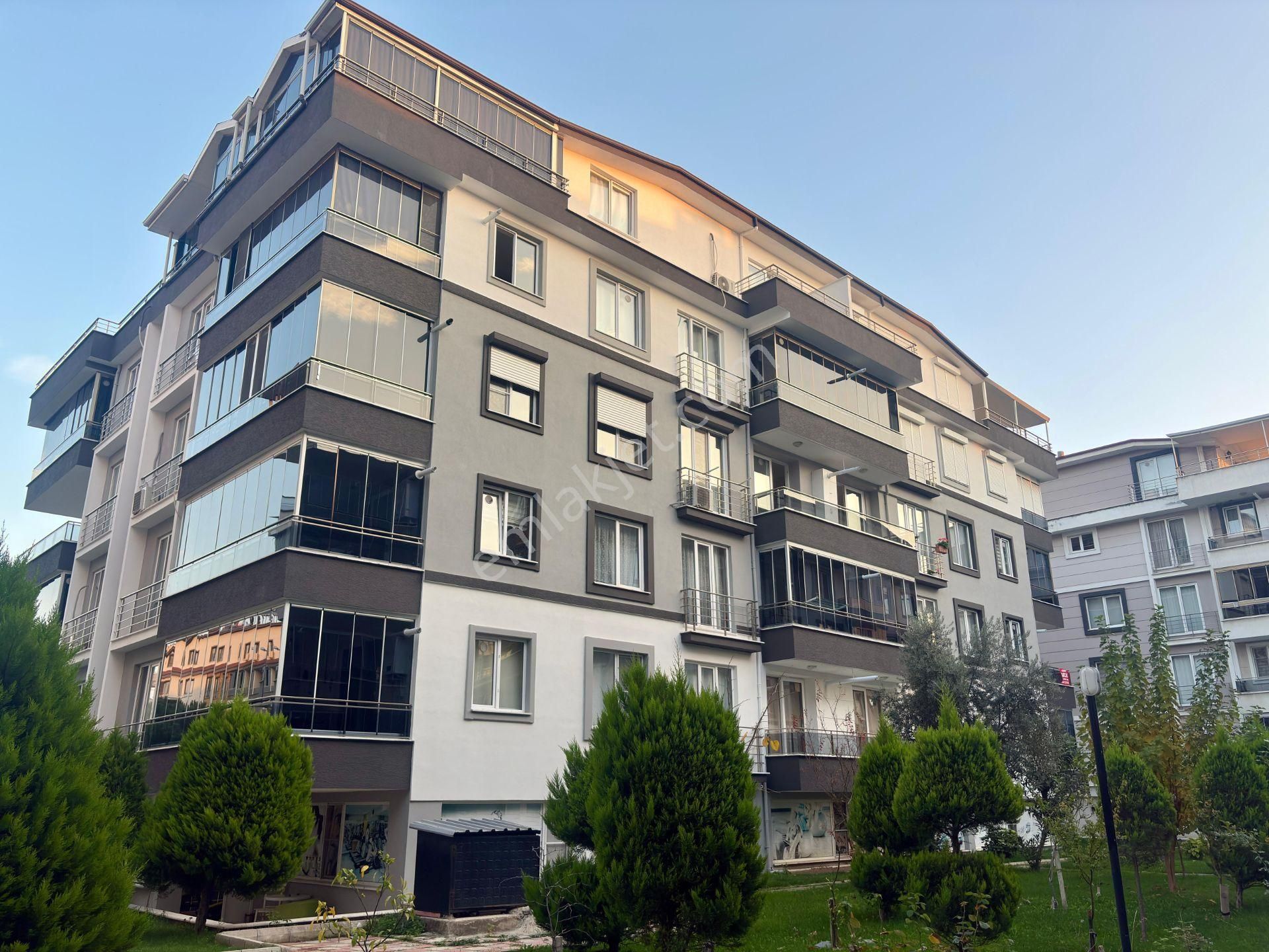 Akçay Sezgin Emlaktan Ön Cephe Doğalgazlı Asansörlü Satılık 2+1 Daire - Görsel 11