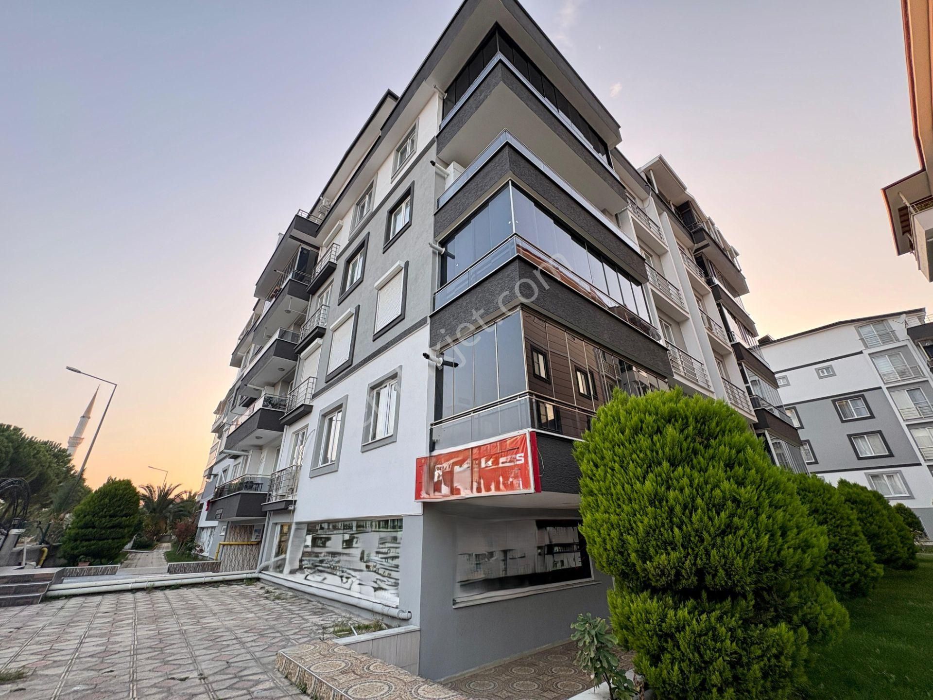 Akçay Sezgin Emlaktan Ön Cephe Doğalgazlı Asansörlü Satılık 2+1 Daire - Görsel 9