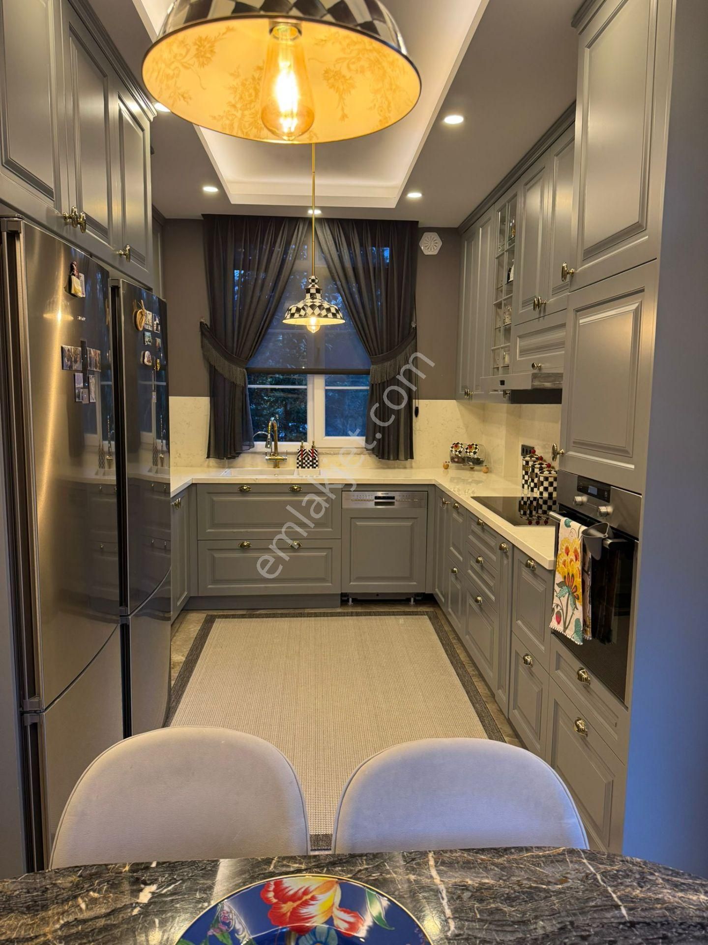 Uskumruköy Havuzlu Site İçerisinde Satılık Villa - Görsel 4