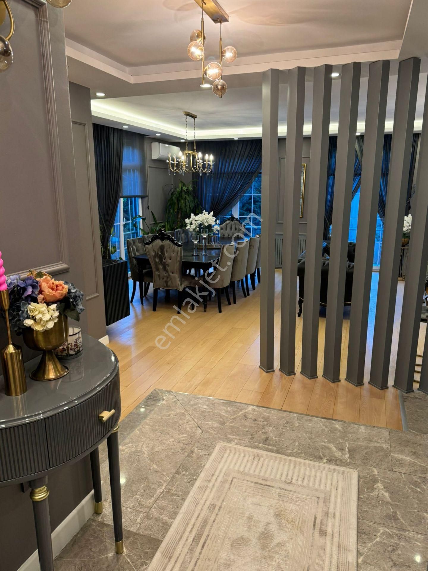 Uskumruköy Havuzlu Site İçerisinde Satılık Villa - Görsel 3