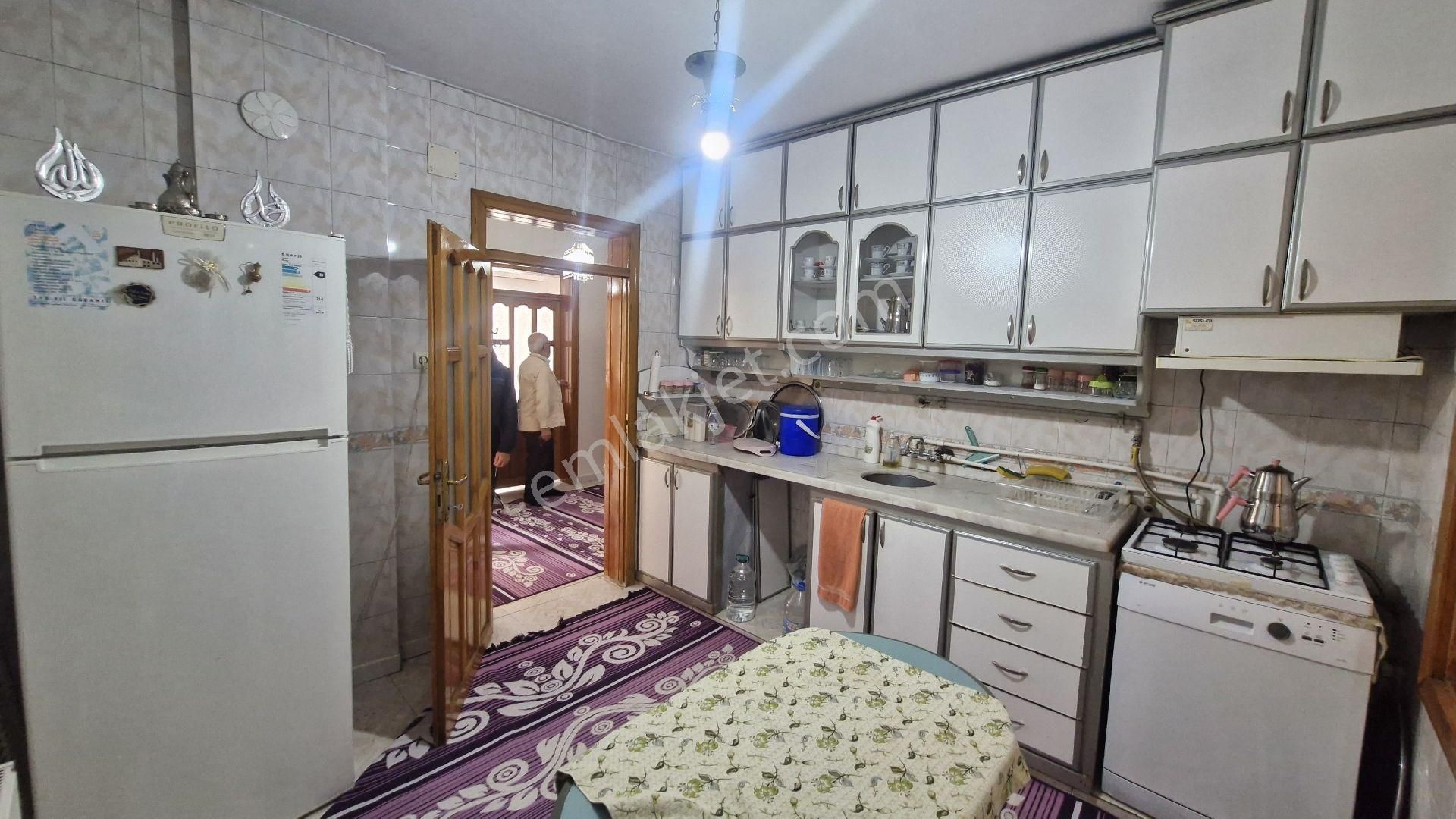 Emir Emlak Ofisinden Mimarsinan Mahallesinde Ana Cadde Üzerinde Müstakil Ev - Görsel 11