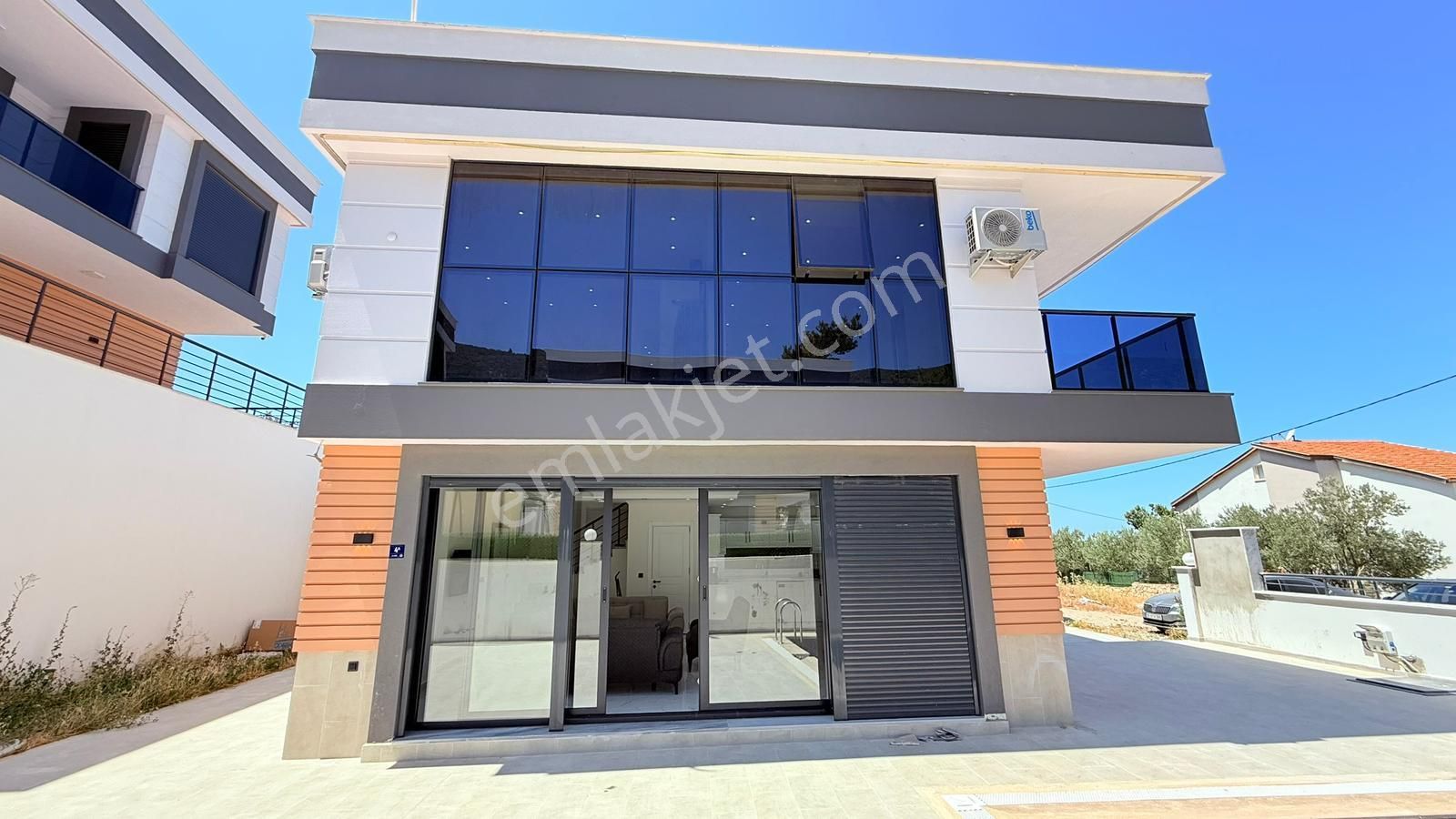 Dialog Nua Gayrimenkul'den Didim/akbük'de Tam Müstakil,havuzlu,eşyalı Villa