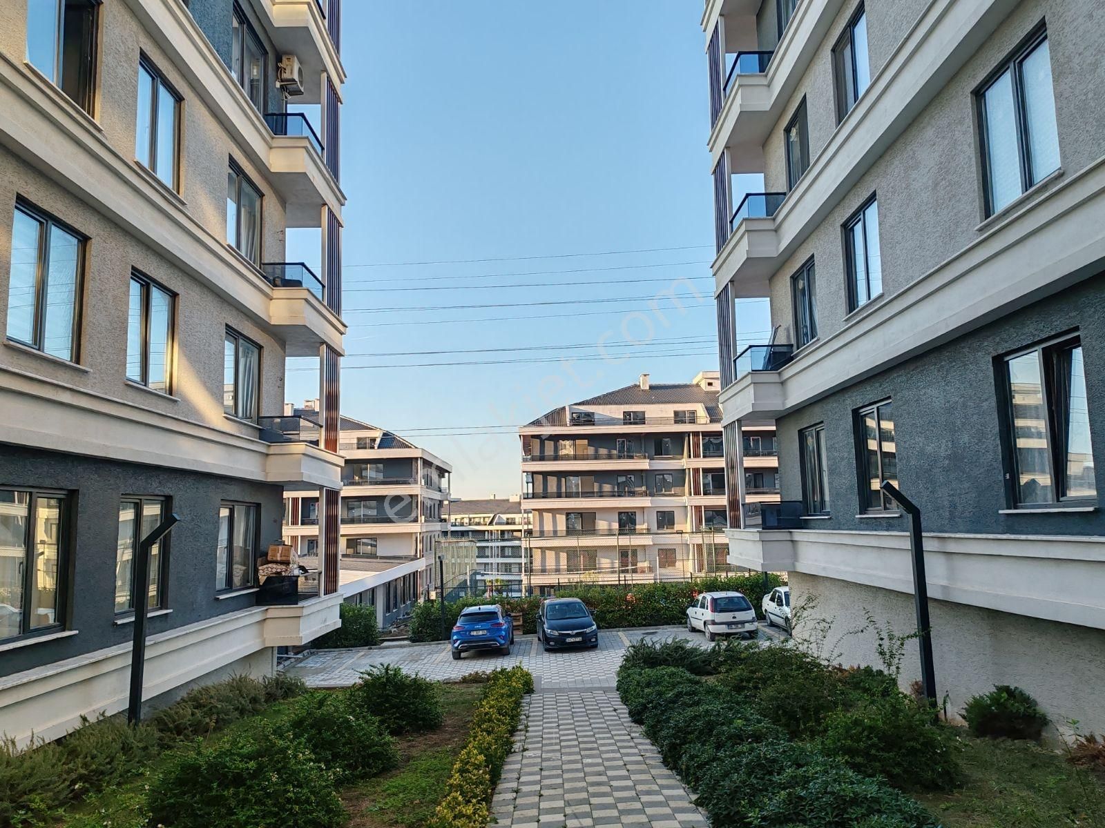 Vadi Şehirde Satılık Lüks 1+1 Daire - Görsel 16