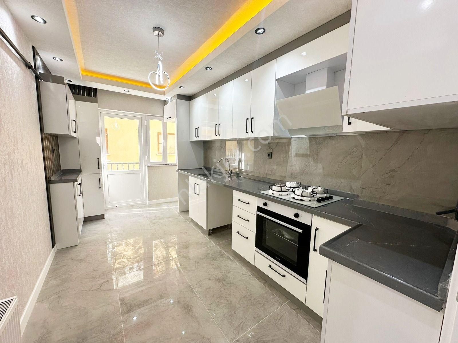 Yayla Mahallesi'nde Full Lüks Yapılı 3+1 Daire!