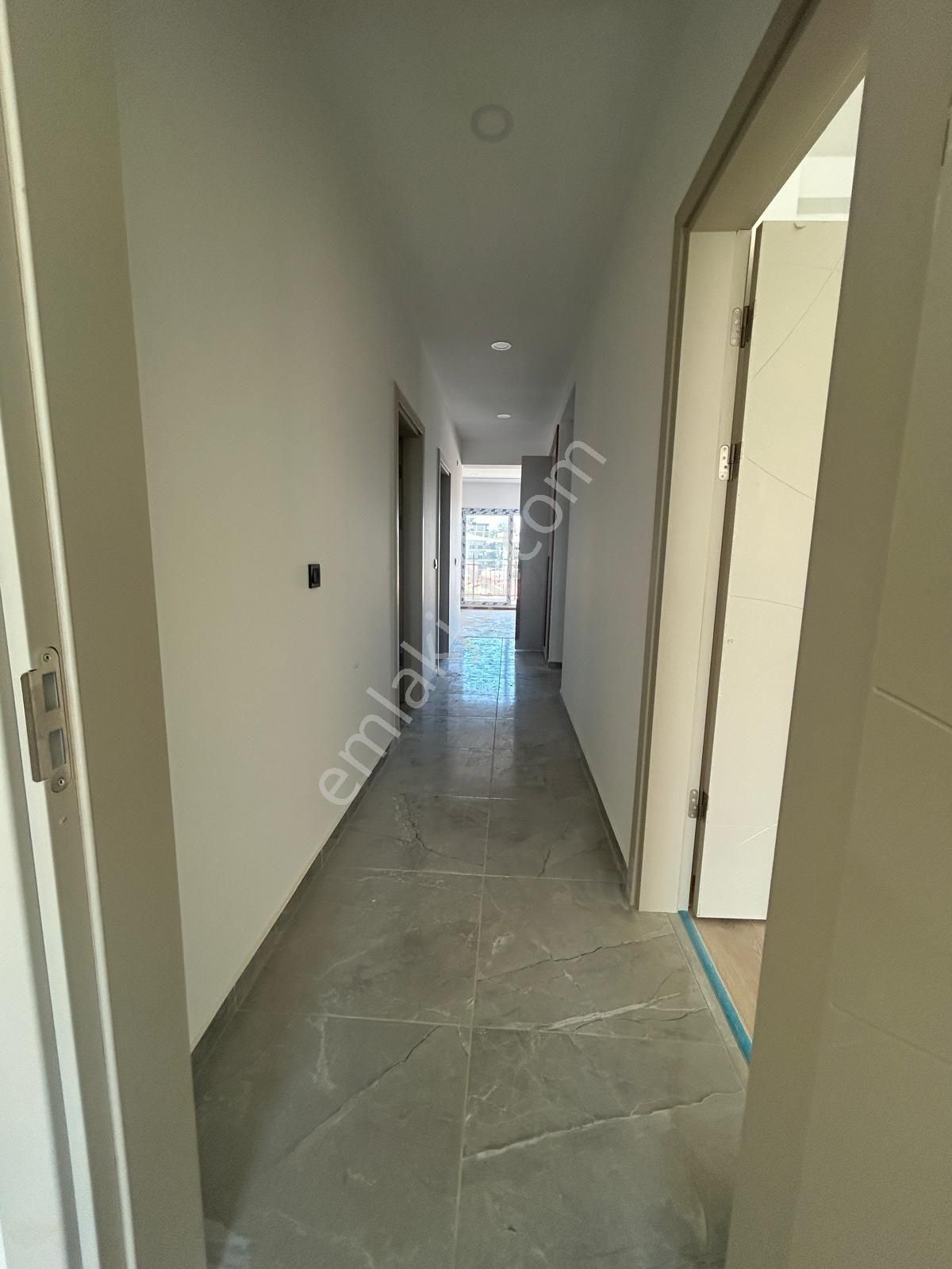 Kuşadası Otogar Üzeri Satılık 3+1 Daire - Görsel 25