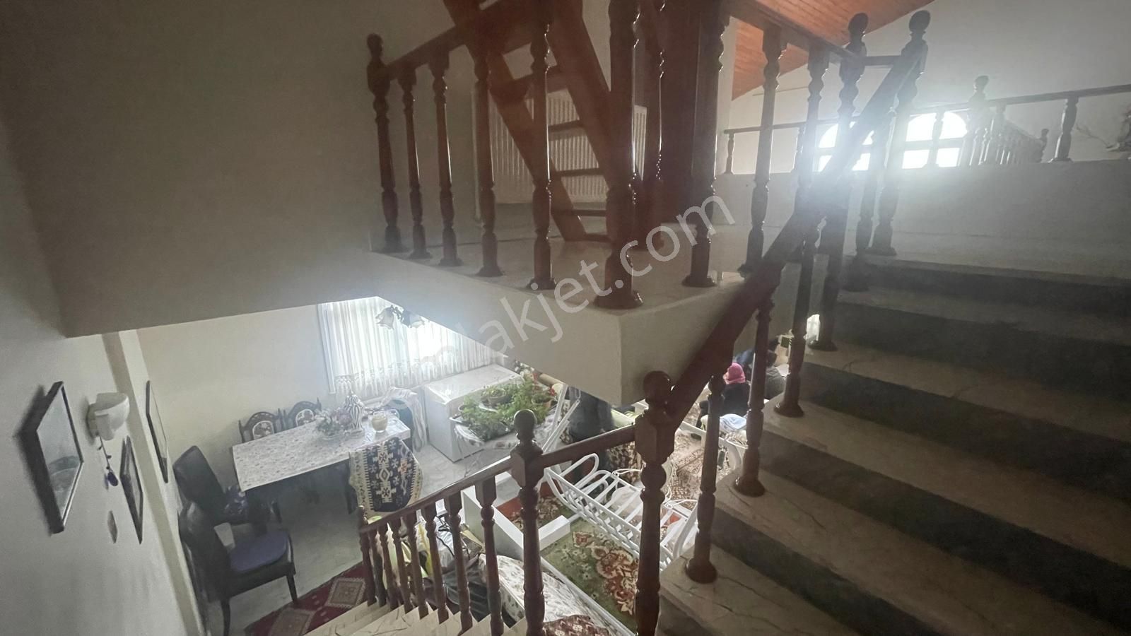 Yeniçiftlik'de Denize 250 Metre Merkezi Konu Müstakil 4+1 Villa - Görsel 15