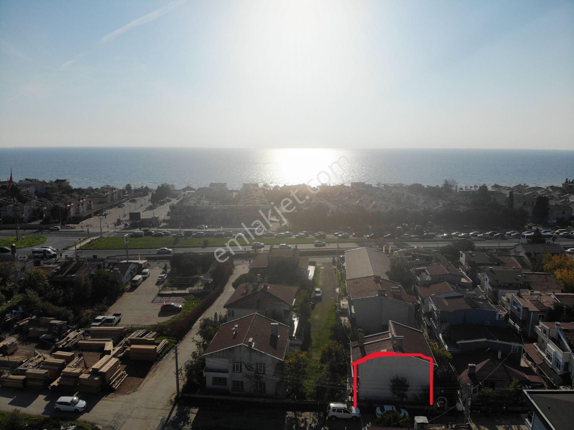 Yeniçiftlik'de Denize 250 Metre Merkezi Konu Müstakil 4+1 Villa