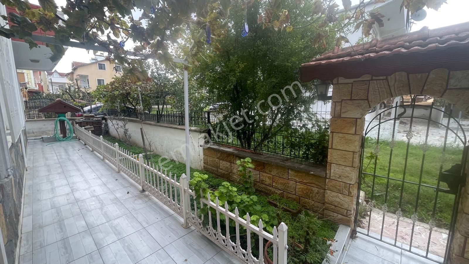 Yeniçiftlik'de Denize 250 Metre Merkezi Konu Müstakil 4+1 Villa - Görsel 24