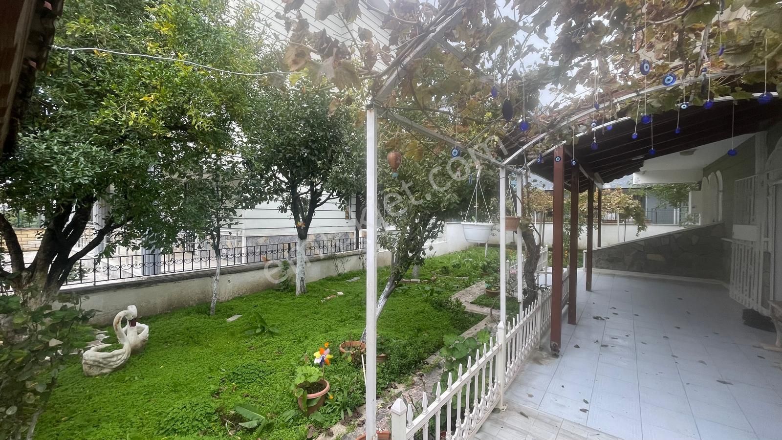 Yeniçiftlik'de Denize 250 Metre Merkezi Konu Müstakil 4+1 Villa - Görsel 27