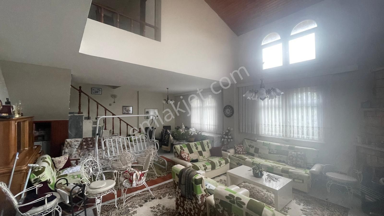 Yeniçiftlik'de Denize 250 Metre Merkezi Konu Müstakil 4+1 Villa - Görsel 31