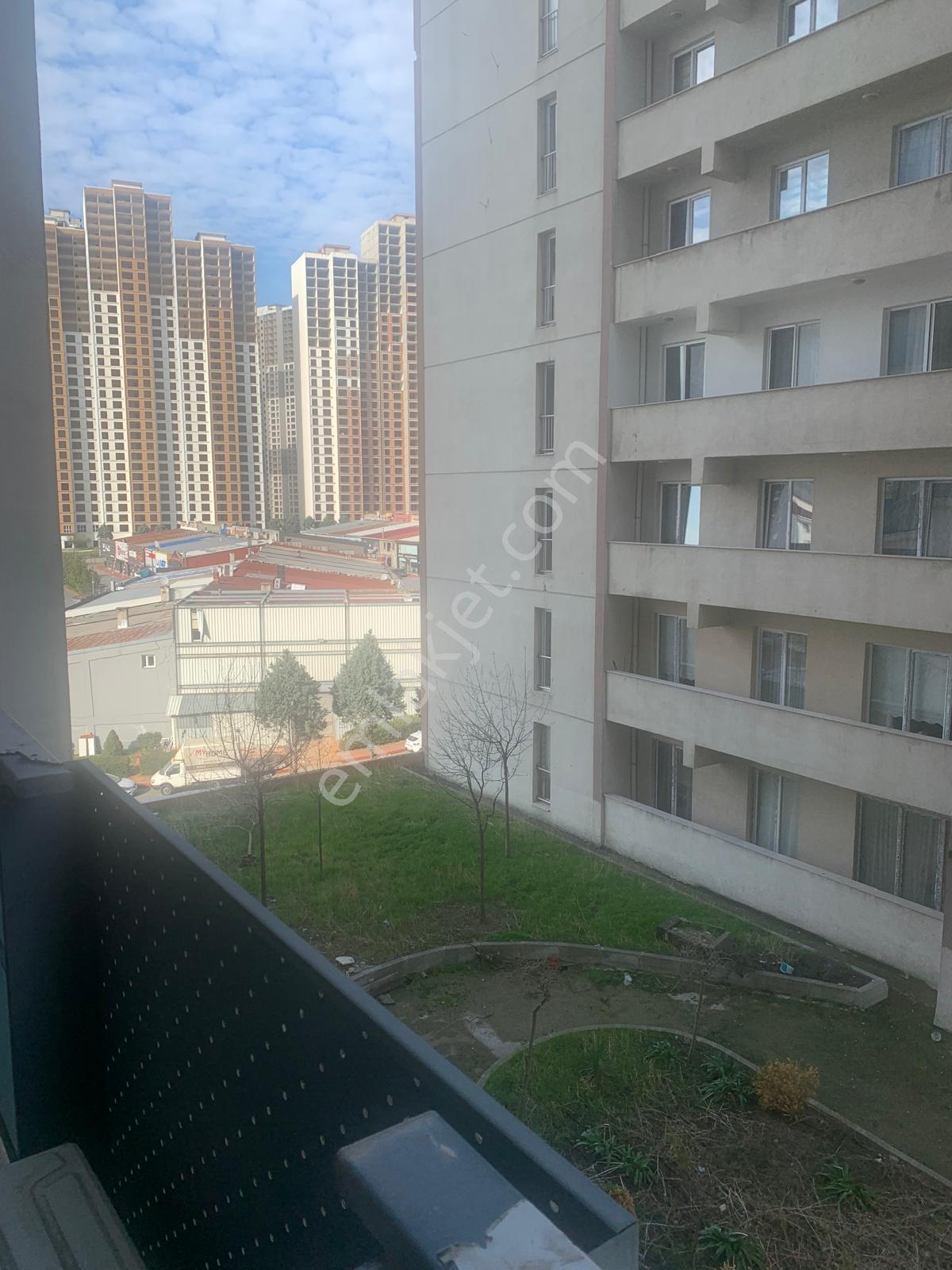 Bahçeşehir Yalçıntepe Resıdence 1+1 Eşyalı Kiralık Daire - Görsel 2