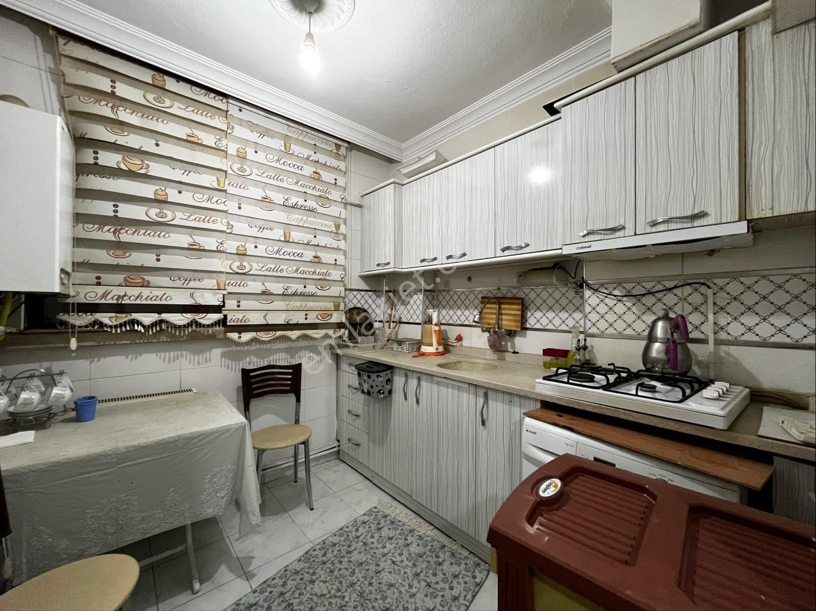 İncirlide 3+1 Hatane Yakını Bağımsız Eşyalı Kiralık Daire