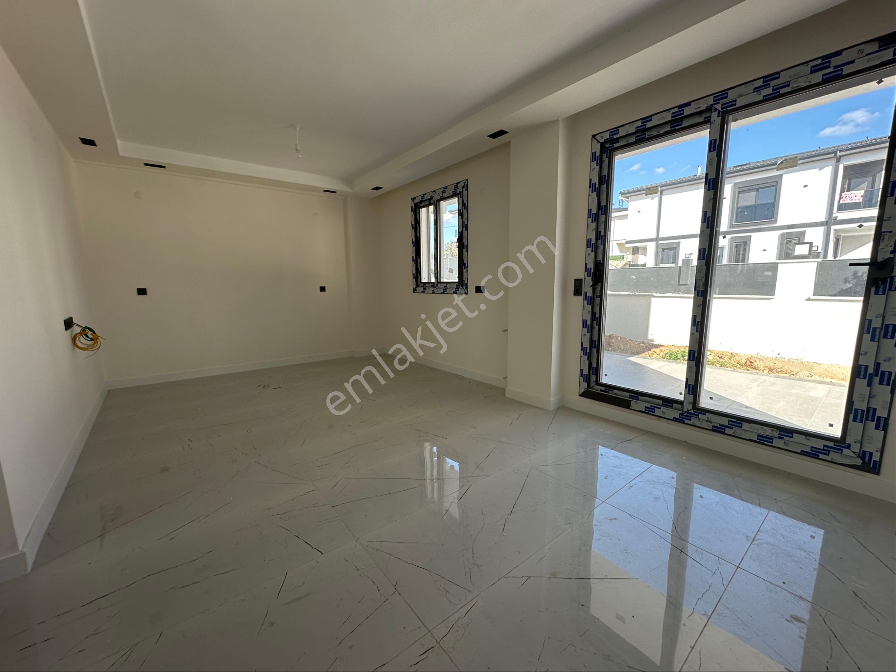 Didimde 3+1 Havuzlu Sıfır Villa - Görsel 26